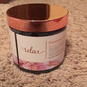 Champagne Charcoal Scrub